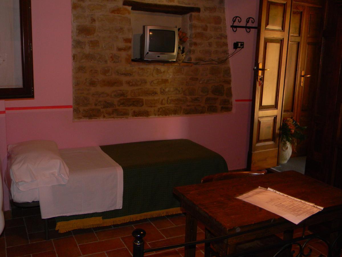 Azienda Agrituristica Colle San Giorgio Castiglione Messer Raimondo Extérieur photo