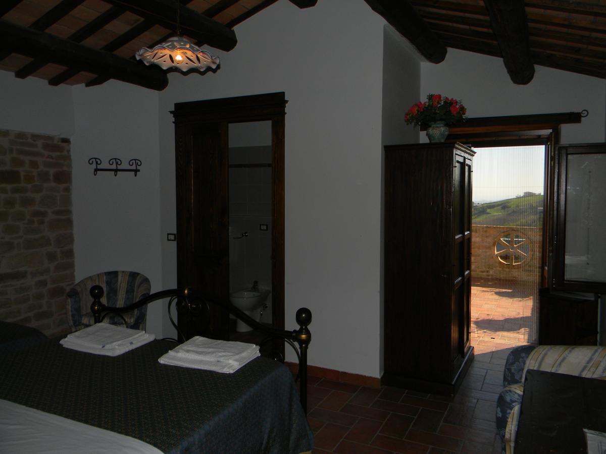 Azienda Agrituristica Colle San Giorgio Castiglione Messer Raimondo Extérieur photo